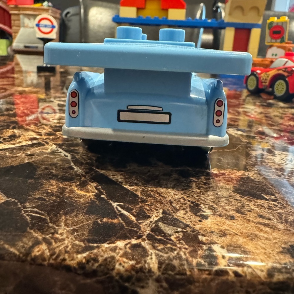 Lego Duplo - Disney Pixar Cars 2 Big Bentley Set #5828 - Picture 9 of 16